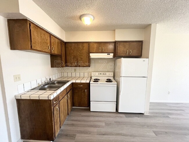 Building Photo - 1205 Kelso St