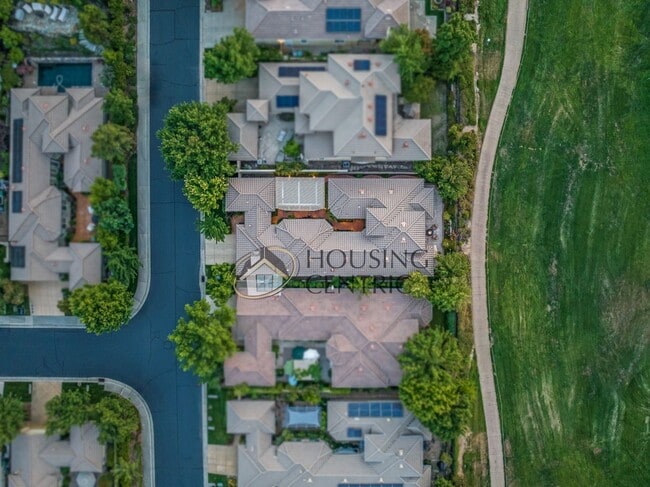 Building Photo - Executive Gated Serrano Golf-Course Home with Views of the 16th Hole!