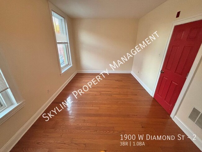 Building Photo - Charming 3 Bedroom Apartment For Rent Near...