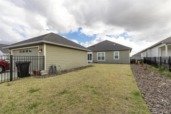 Building Photo - 11876 SW 29th Pl