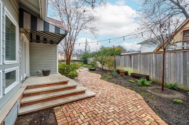 Building Photo - 1502 Murray Ln