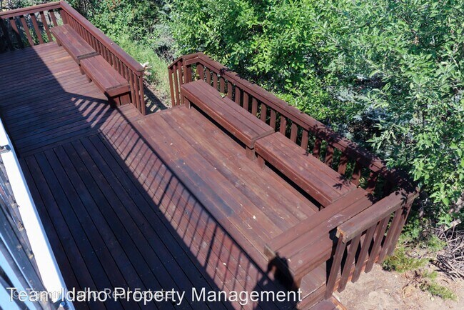 Building Photo - 7 br, 4 bath House - 1310 NE Williams