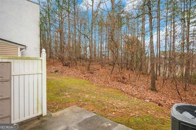 Building Photo - 940 Tree Creek Blvd