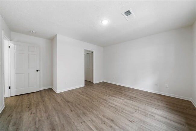 Building Photo - 374 Leisure Ct