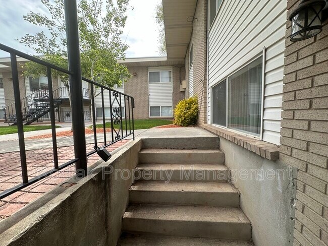 Building Photo - 1525 North Marilyn Dr.