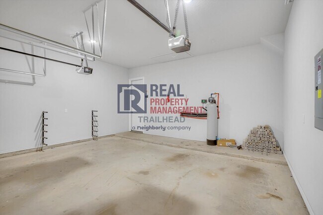 Building Photo - Spacious Home with Office & Media Room in Tavolo Park