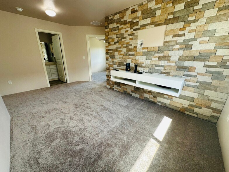 Building Photo - 91-6221-6221 Kapolei Pkwy