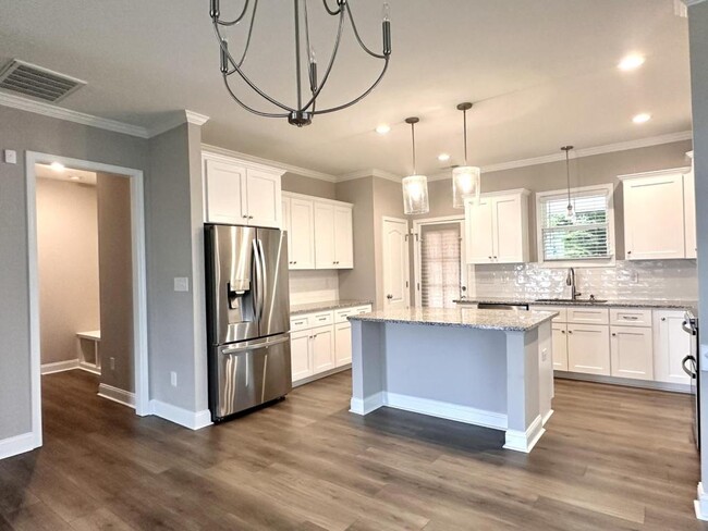 Building Photo - 3355 Hopekirk Dr