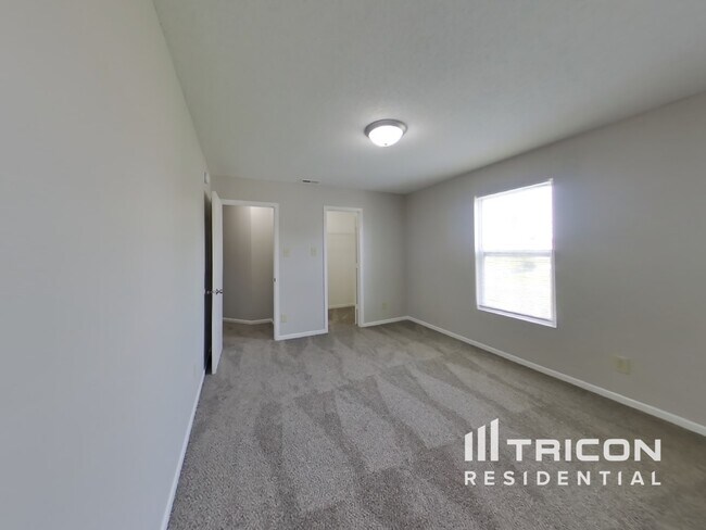 Building Photo - 10744 Inspiration Dr