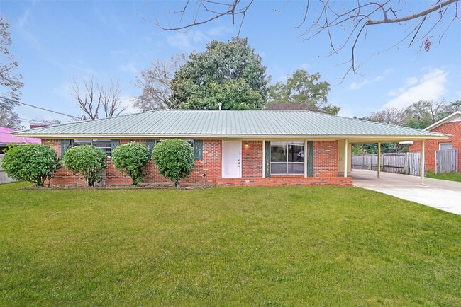 Building Photo - 175 Lawrence St