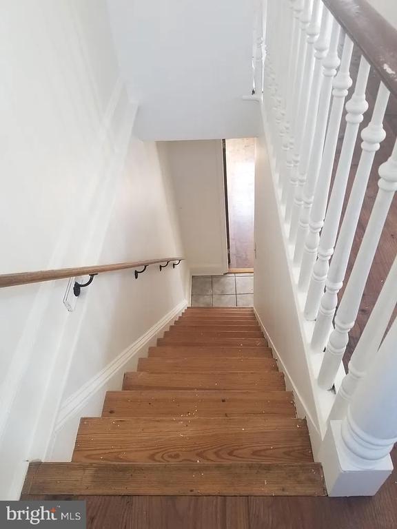 Building Photo - 205 Noble St