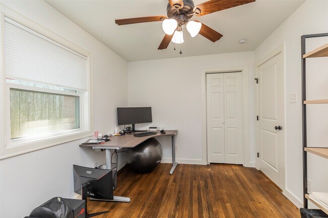 Building Photo - 6106 Kuldell Dr