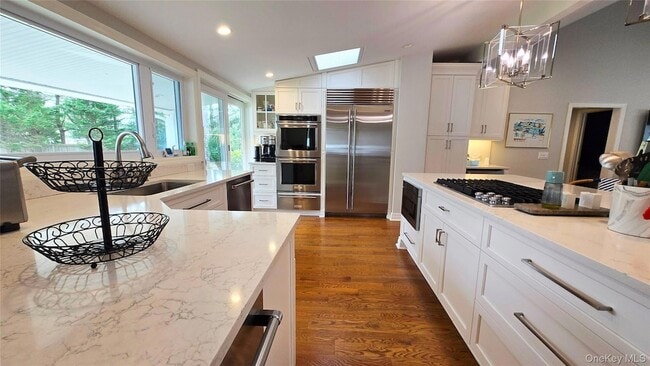 Building Photo - 13 Beach Land Ave