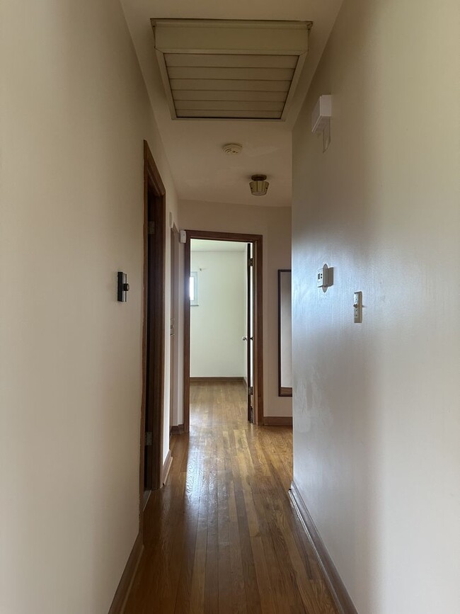 Building Photo - 3 Bed 2 Bath Home for Rent!