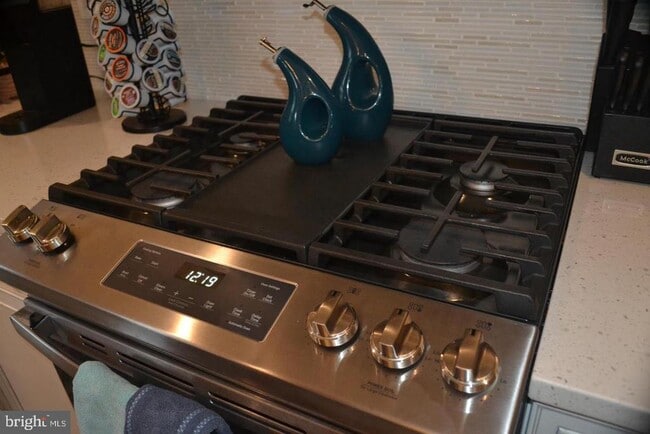 Building Photo - 1015 Rampart Dr