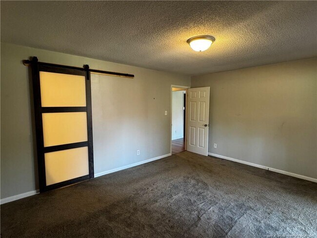 Building Photo - 6739 Irongate Dr