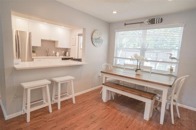 Building Photo - 1032 Hollywood Ave