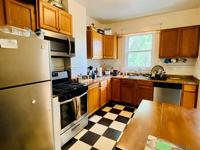 Building Photo - 117 N Robinson St