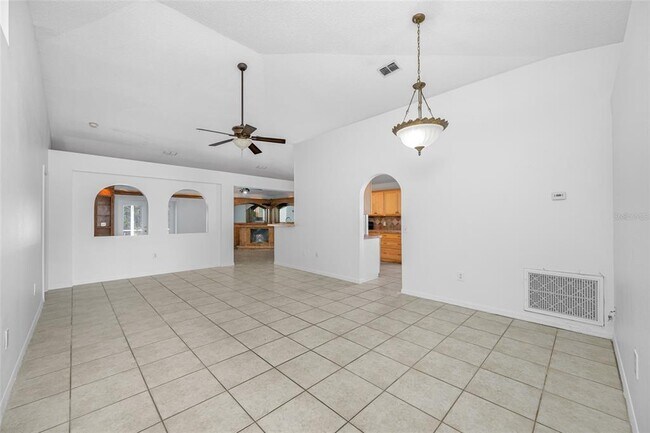 Building Photo - 31701 Shin Ct
