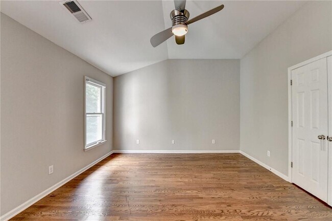 Building Photo - 486 Vinings Estates Dr SE