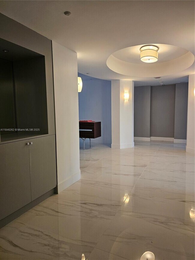Building Photo - 19111 Collins Ave