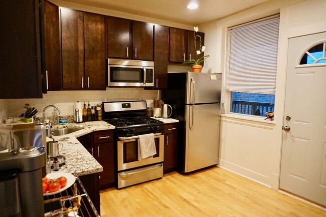 Building Photo - Spacious Renovated 2 Bedroom in North Park