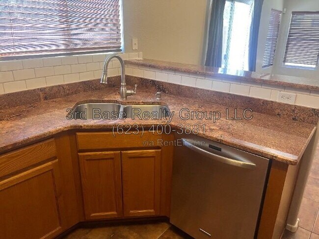 Building Photo - 22593 W Solano Dr