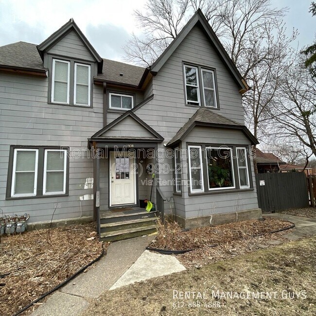 Building Photo - 1938 Roblyn Ave