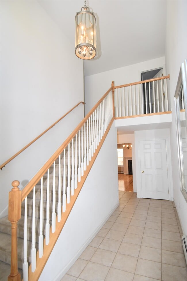Building Photo - 73 Partridge Dr
