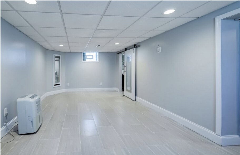 Building Photo - 138 Cherry Rd