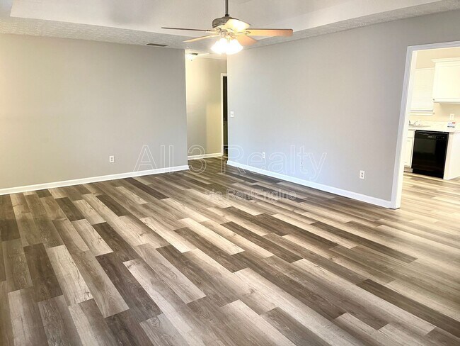 Building Photo - 460 Mountainview Dr
