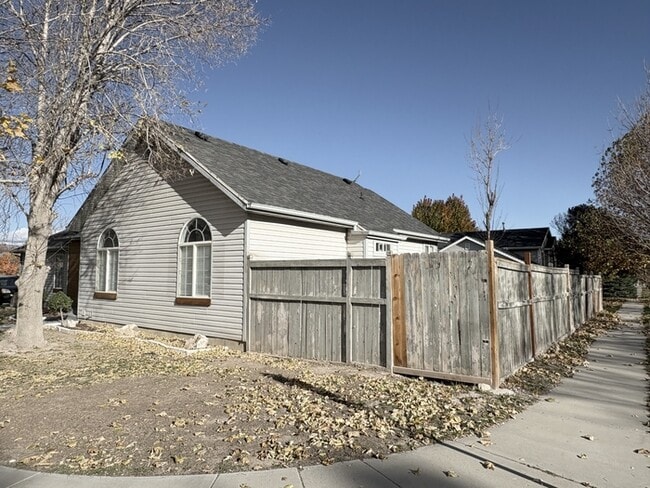 Building Photo - 7898 Tinamous Rd