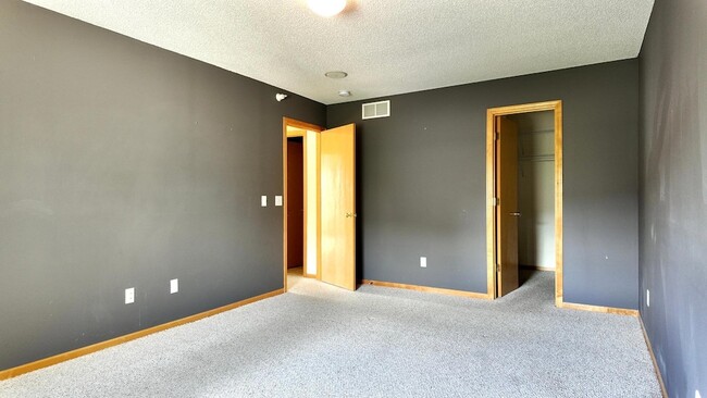 Building Photo - 9410 Marshall Rd