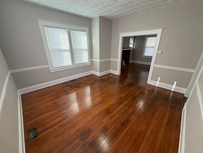 Building Photo - Beautifully Renovated 4bdrm/1.5bth Home Located in Richmond's Northside!!