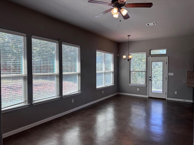 Building Photo - 200 Mauna Kea Ln