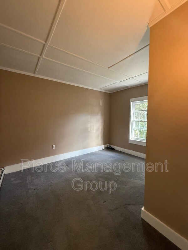 Building Photo - 53.5 S Spring St