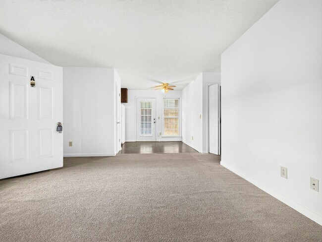 Building Photo - 6209 Friar Tuck Dr NW