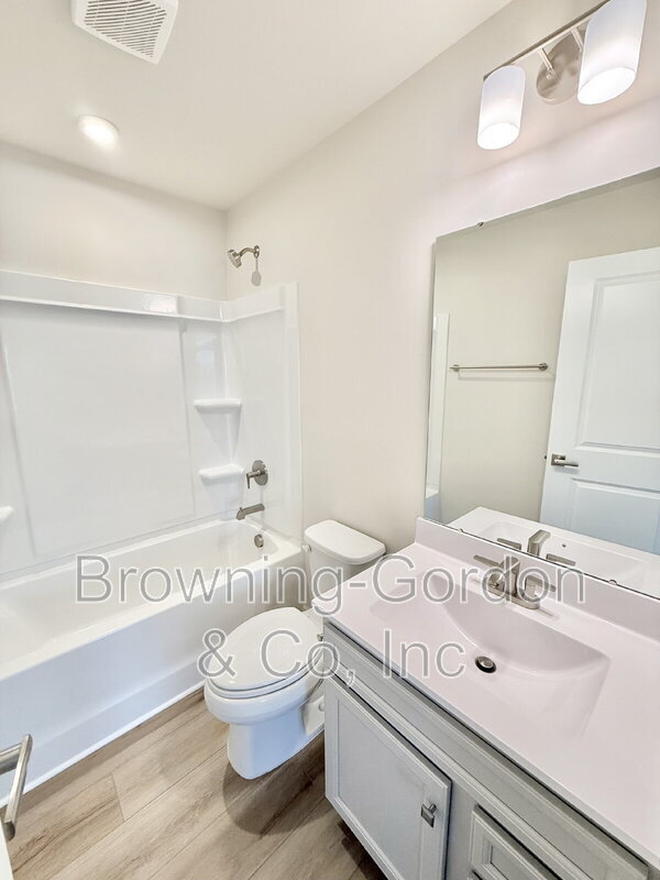 Building Photo - 813 Rivergate Pkwy