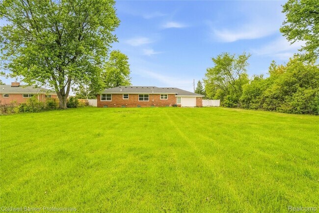 Building Photo - 7841 Haggerty Rd