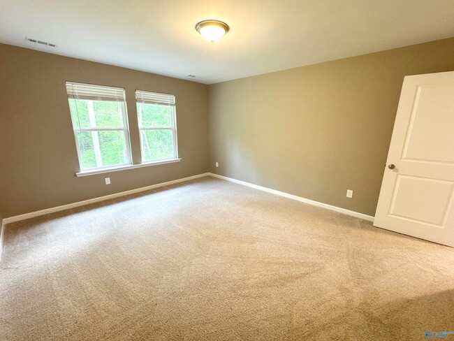 Building Photo - 228 Hibiscus Dr