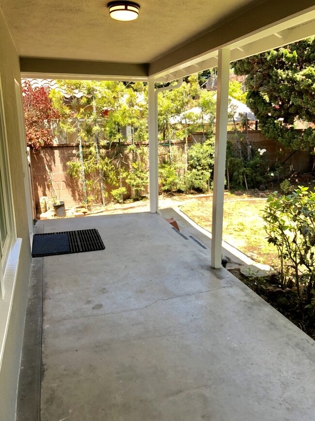 Building Photo - South Redondo - Riviera Village - Quiet and Close to the Beach!