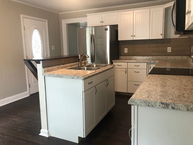 Building Photo - 701 S South St