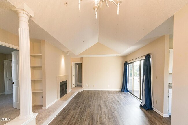 Building Photo - 1021 Brighthurst Dr