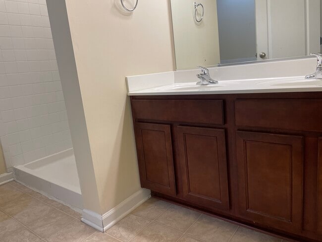 Building Photo - 342 Falcon Run