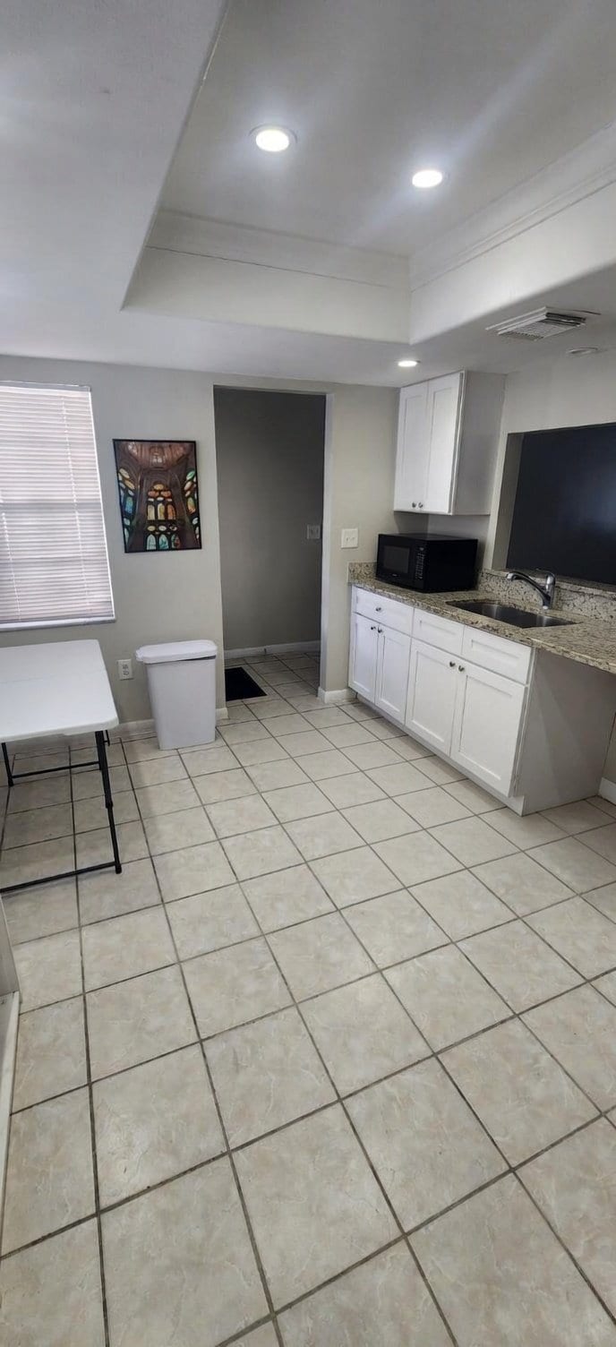 Building Photo - 10519 Wyndcliff Dr