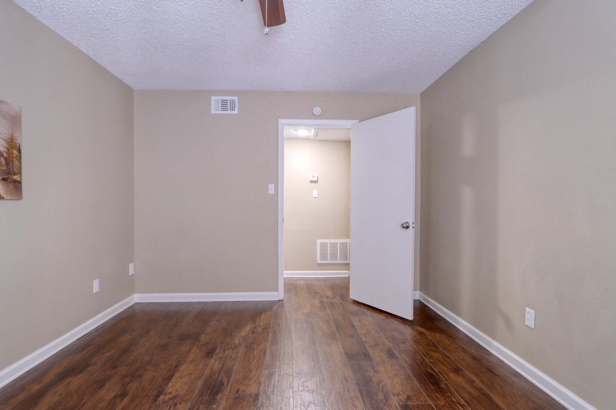 Building Photo - 711 Harbour Town Dr