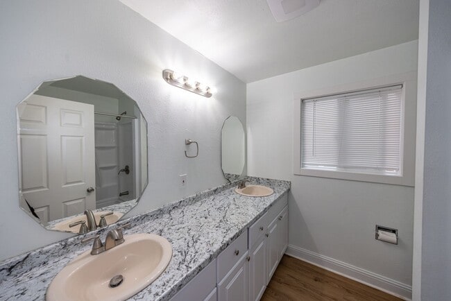 Building Photo - Updated 3 Bed, 2 Bath Home with RV/Trailer Parking – 1,962 Sq Ft, No HOA