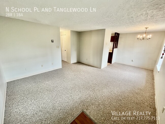 Building Photo - 307 N School Pl