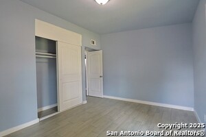 Building Photo - 111 Grasmere Ct