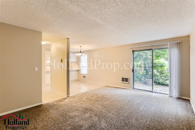 Building Photo - Cozy 2-Bedroom Condo in Gresham!